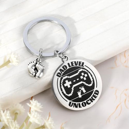New Dad Level Unlocked Keychain, Game Controller Design Key Ring Chains First Time Dad to Be Gifts with Baby Footprint Charm Daddy Keyring from Wife to Husband