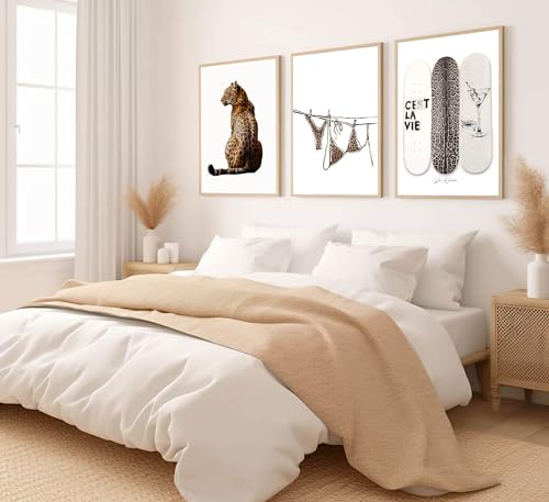 3Pcs Trendy Leopard Print Canvas Wall Art Stylish Female Aesthetic Poster Cheetah Printed Preppy Fashion Skateboard Picture Wall Decor for Bedroom Apartment Dorm Living Room Home Decoration Unframed