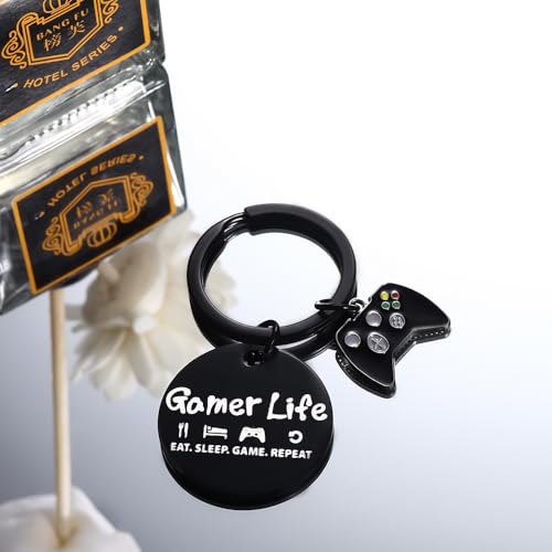 Gaming Gifts Video Game Player Keychain for Game Lover Man Woman Boyfriend Husband Birthday Christmas - color: Single Sided
