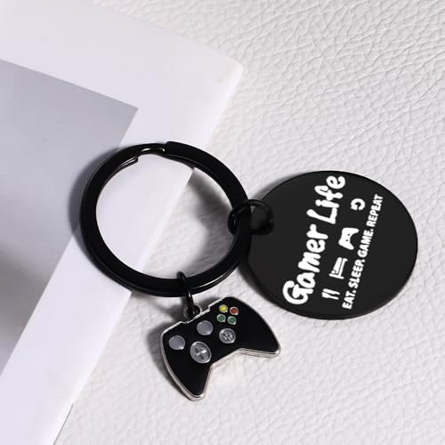 Gaming Gifts Video Game Player Keychain for Game Lover Man Woman Boyfriend Husband Birthday Christmas - color: Single Sided