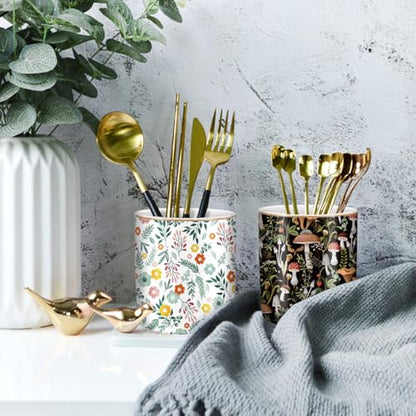 Pen Pencil Holder for Desk, Ceramic Pen Cup Cute Makeup Brush Holder, Unique Desk Multifunctional Pens Organizer for Home, Office, Mushrooms Pattern - color: Mushrooms Pattern