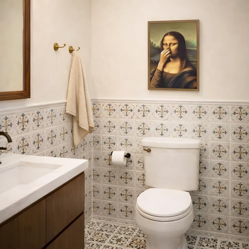 LERVR Wood Framed Funny Mona Lisa Bathroom Wall Art, Whimsical Mona Lisa Toilet Paper Wall Decor, Vintage Parody Bathroom Canvas Print, Humorous Pinching Nose Artwork for Restroom 12x16 Inch - color: MonaLisa, size: 16"L x 12"W