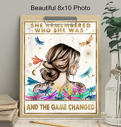 Inspirational Positive Quotes Wall Art Decor - She Remembered Who She Was And The Game Changed - Hippie Boho Motivational Poster - Encouragement Gifts for Women - Rustic Girls Bedroom Home Office