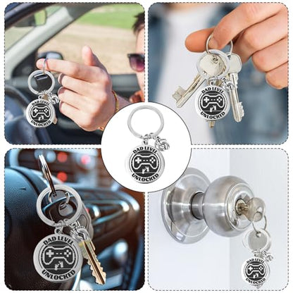 New Dad Level Unlocked Keychain, Game Controller Design Key Ring Chains First Time Dad to Be Gifts with Baby Footprint Charm Daddy Keyring from Wife to Husband